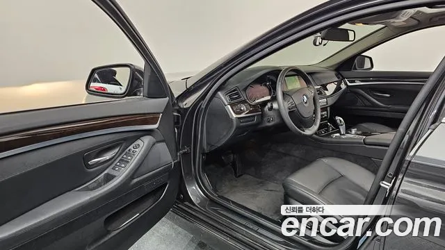 BMW 5 серии 2013 thumb 10