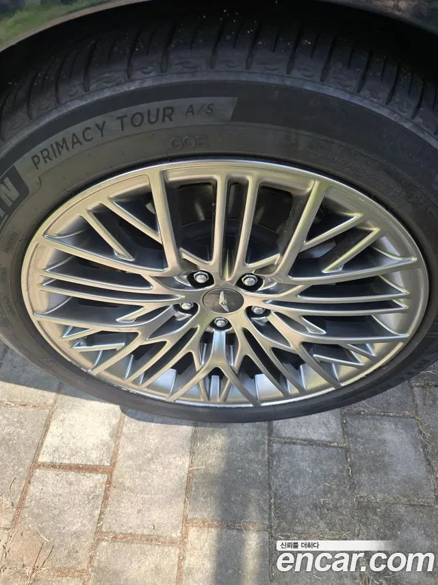 Genesis G90 2020 thumb 11