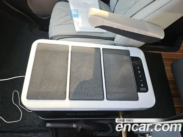 Hyundai Staria 2021 thumb 9