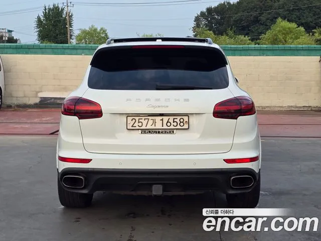 Porsche Cayenne 2017 thumb 4