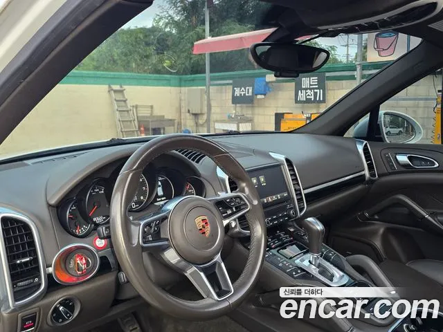 Porsche Cayenne 2017 thumb 7