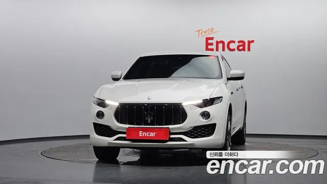 Maserati Levante 2017 thumb 3