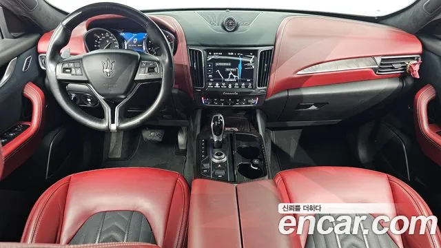 Maserati Levante 2017 thumb 7