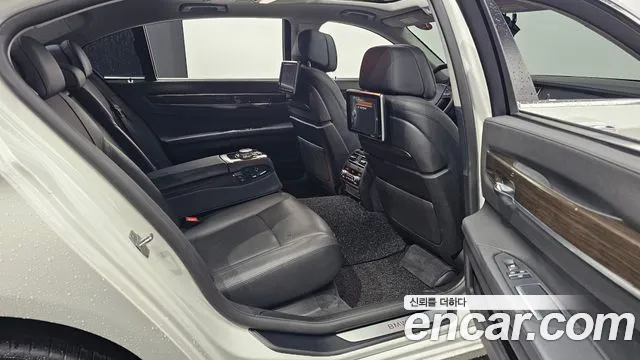 BMW 7 серии 2014 thumb 11