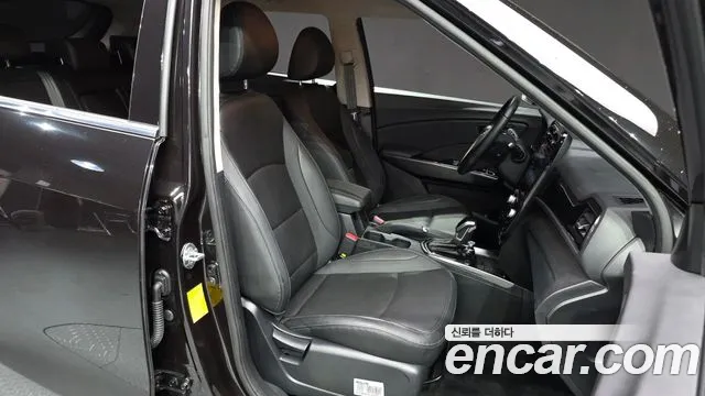 KG_Mobility_Ssangyong TIBOLI 2020 thumb 11