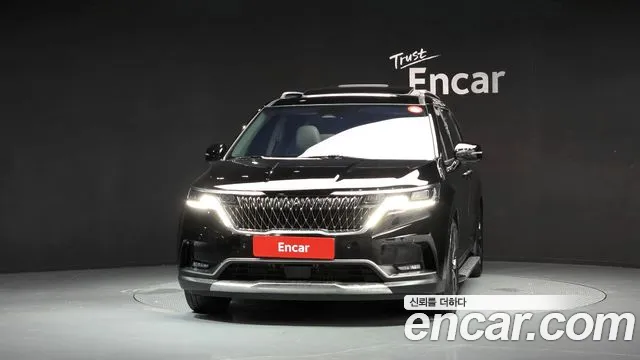 Kia Carnival 2023 thumb 3