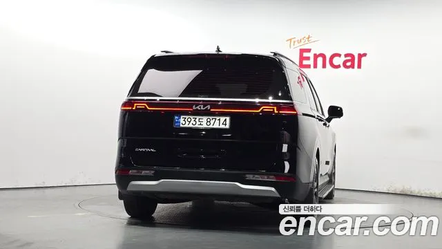 Kia Carnival 2023 thumb 4
