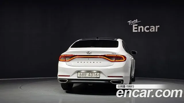 Hyundai Grandeur 2017 thumb 4