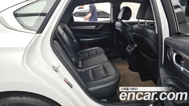 Hyundai Grandeur 2017 thumb 12