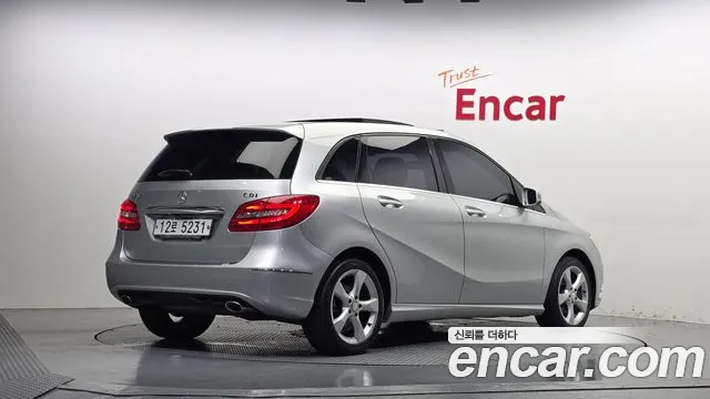 Mercedes-Benz B-Class 2013 thumb 2