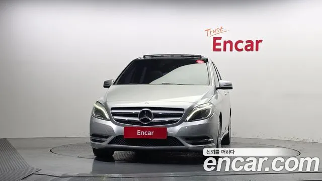 Mercedes-Benz B-Class 2013 thumb 3