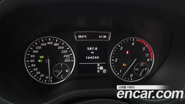 Mercedes-Benz B-Class 2013 thumb 8