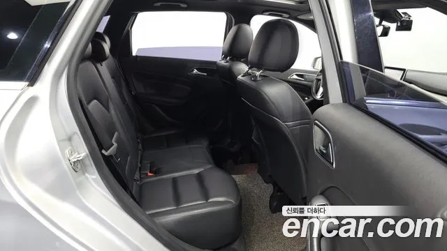Mercedes-Benz B-Class 2013 thumb 12