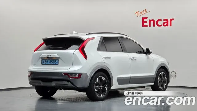 Kia Niro 2022 thumb 2
