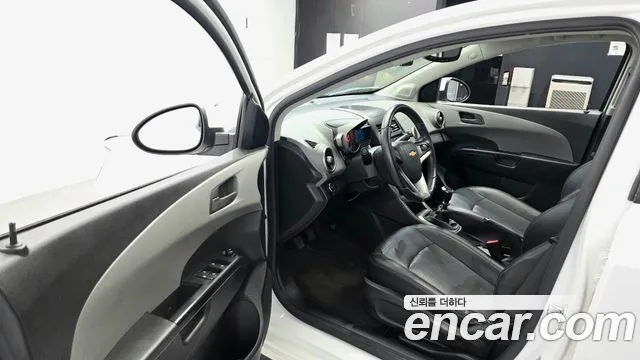 Chevrolet Aveo 2014 thumb 10
