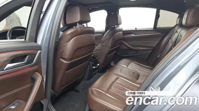 BMW 5 серии 2020 thumb 12