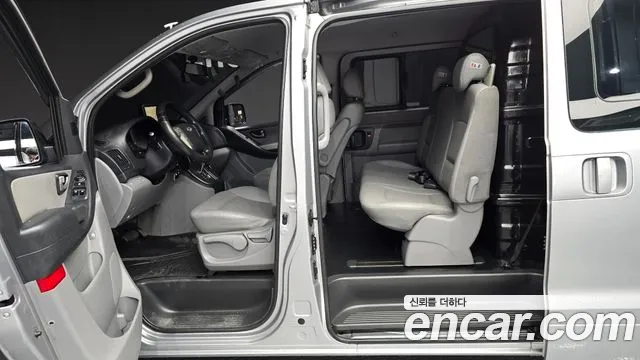 Hyundai Starex 2015 thumb 11