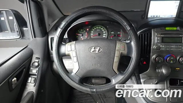 Hyundai Starex 2015 thumb 12