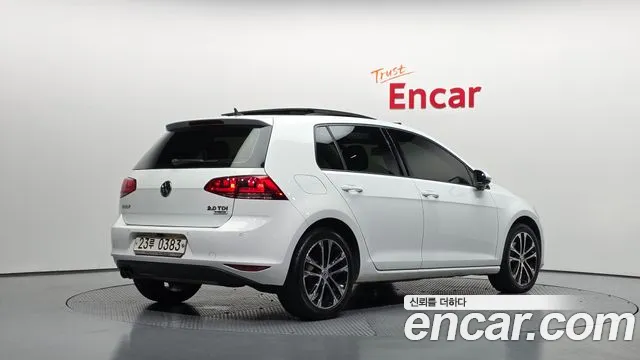 Volkswagen Golf Sportsvan 2015 thumb 2