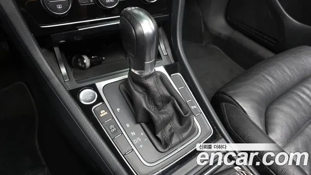 Volkswagen Golf Sportsvan 2015 thumb 9