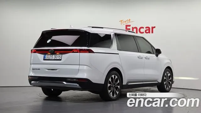 Kia Carnival 2020 thumb 2