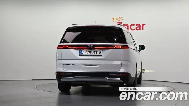 Kia Carnival 2020 thumb 4