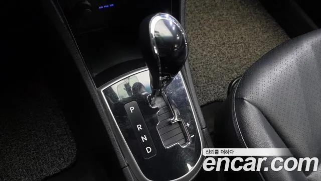 Hyundai Accent 2013 thumb 9