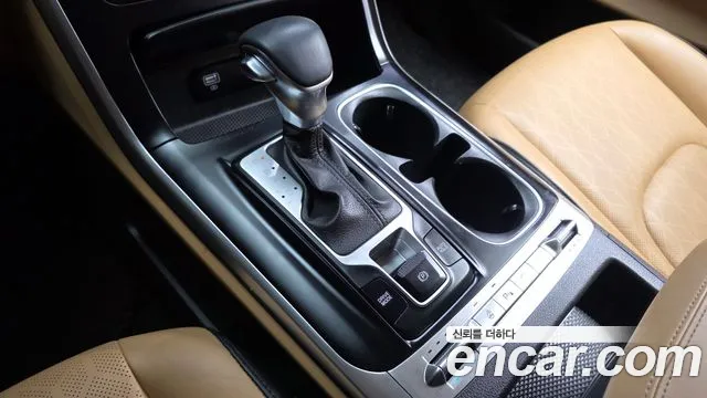 Kia Carnival 2021 thumb 9