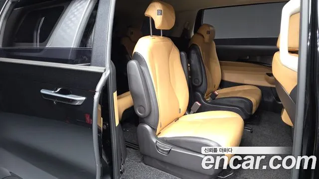 Kia Carnival 2021 thumb 12