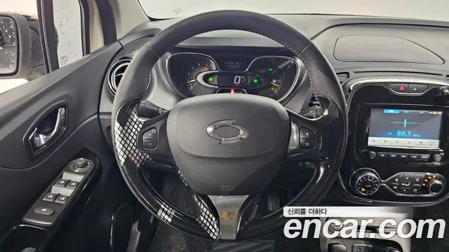 Renault Captur 2015 thumb 12