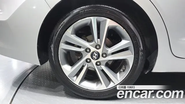 Hyundai Avante 2017 thumb 5