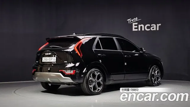 Kia Niro 2022 thumb 2