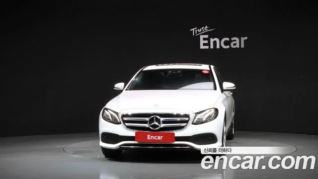 Mercedes-Benz E-Класс 2017 thumb 3