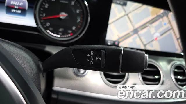 Mercedes-Benz E-Класс 2017 thumb 9