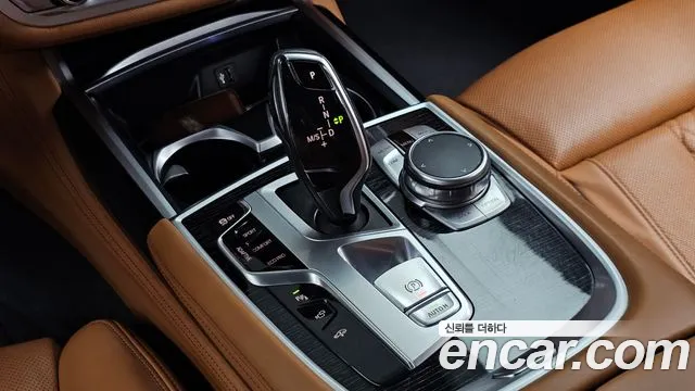 BMW 7 серии 2017 thumb 9