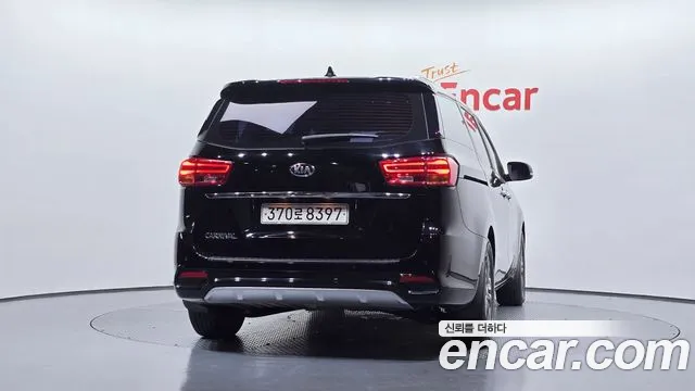 Kia Carnival 2020 thumb 4