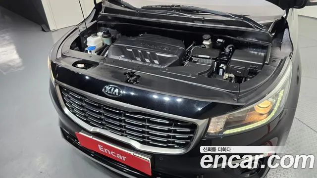 Kia Carnival 2020 thumb 6