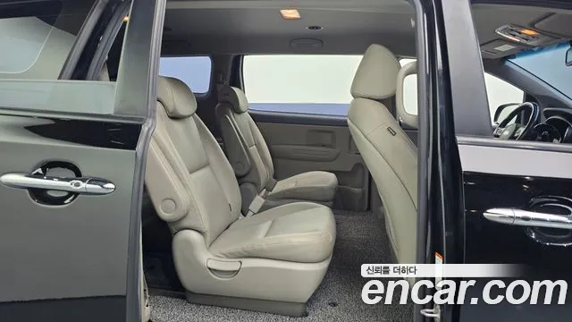 Kia Carnival 2020 thumb 11