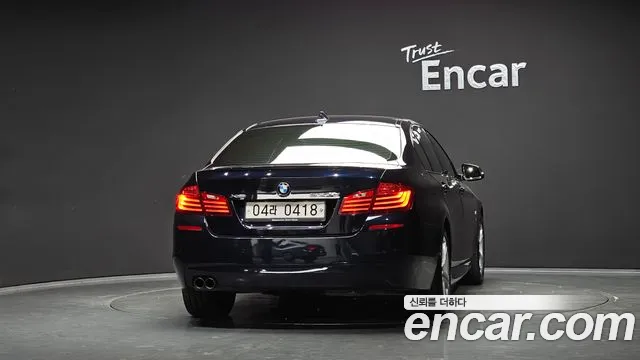 BMW 5 серии 2016 thumb 4