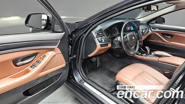 BMW 5 серии 2016 thumb 12