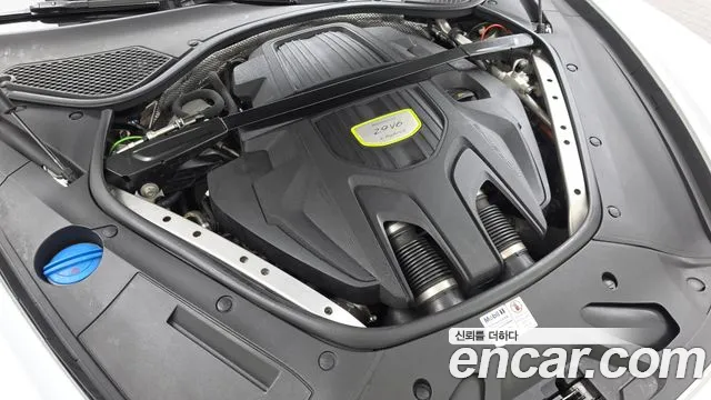 Porsche Panamera 2018 thumb 6
