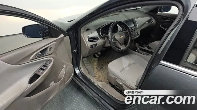 Chevrolet Malibu 2017 thumb 10