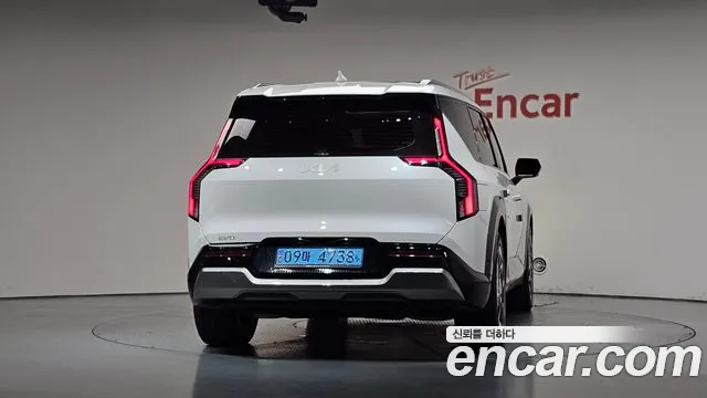 Kia EV9 2023 thumb 3