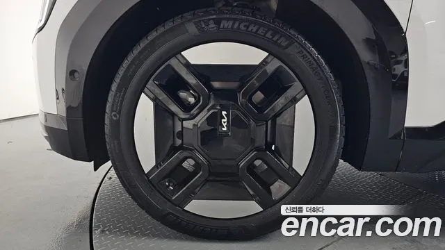 Kia EV9 2023 thumb 4