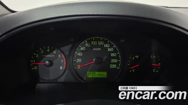 Hyundai Starex 2015 thumb 8