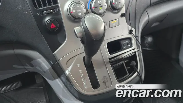 Hyundai Starex 2015 thumb 9