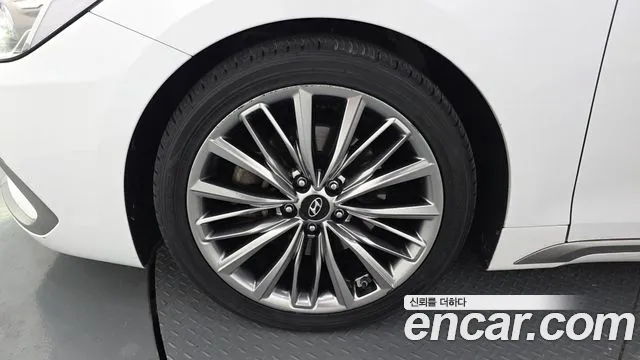 Hyundai Grandeur 2017 thumb 5