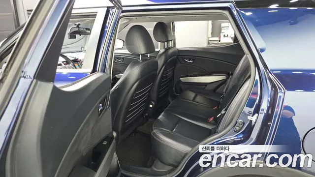 KG_Mobility_Ssangyong TIBOLI 2016 thumb 11