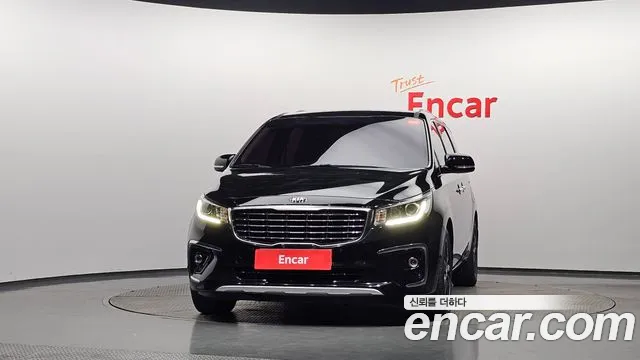 Kia Carnival 2018 thumb 3