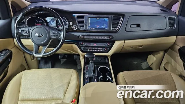 Kia Carnival 2018 thumb 7